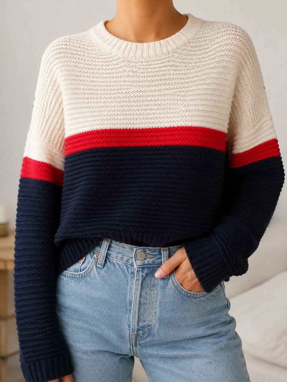 Renuar Colorblock Crewneck Sweater in Cream, Red & Navy
